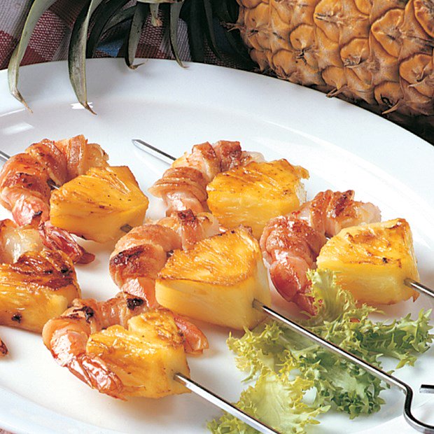 Smoked_Bacon_and_Shrimp_Pineapple_Kabobs_Nueskes_Recipe
