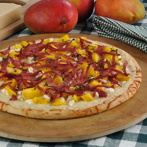 Smoked_Duck_Mango_and_Goat_Cheese_Pizza_Nueskes_Recipe