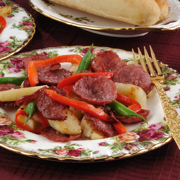 Summer_Sausage_Roasted_Vegetable_Salad_Nueskes_Recipe
