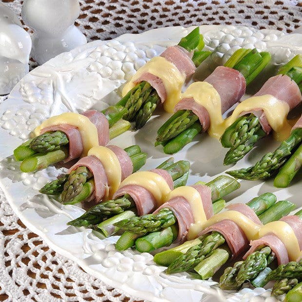 Asparagus & Ham Bundles with Hollandaise Sauce
